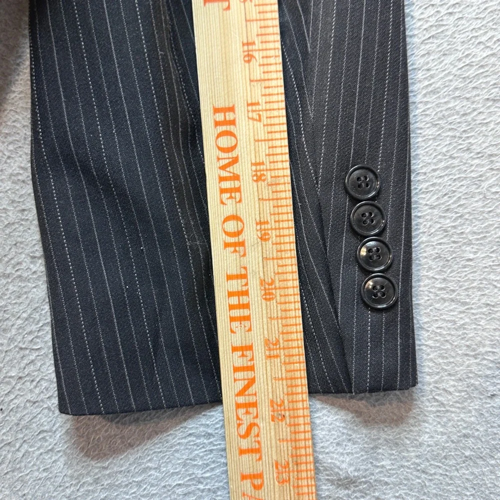 Jones New York Blazer Mens 42R (38R) Grey Elements Pinstripe 100% Wool 3 Button‎